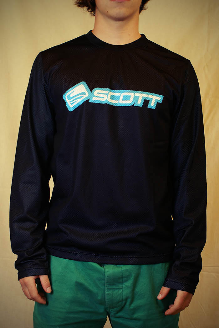 SCOTT_DownhillNE_black1.JPG
